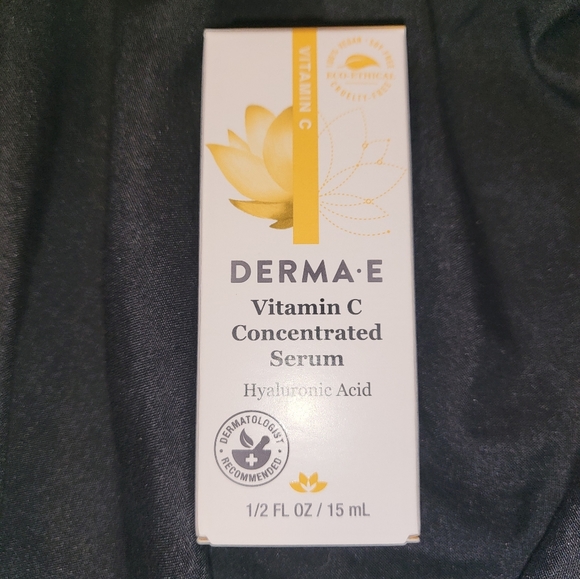 Derma.E Vitamin C Serum - Picture 5 of 8